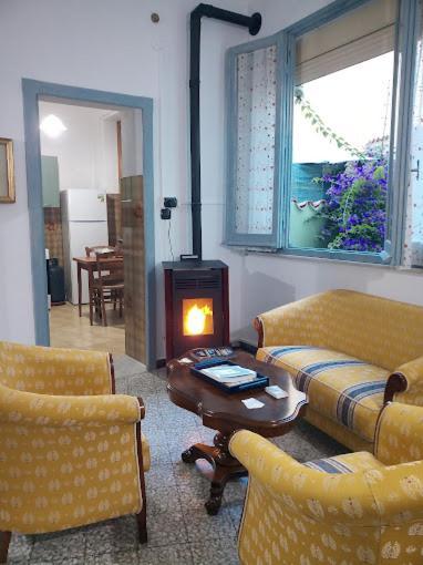Casa Vacanze Zarinu Orgosolo Dış mekan fotoğraf